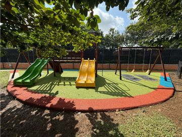 VENTA CASA ESQUINERA CON 2 PARQUEADEROS EN CIUDAD COUNTRY JAMUNDI-JC