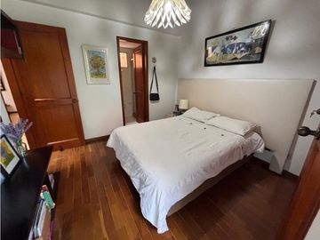 Casa transversal intermedia de Envigado.