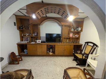 SE VENDE CASA INDEPENDIENTE CIUDAD JARDIN