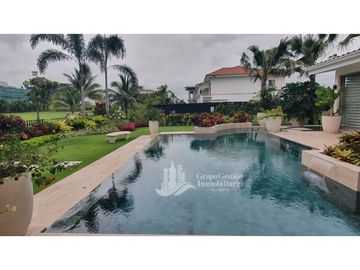 CASA DE LUJO CON PISCINA CLIMATIZADA SANTA MARIA FAIRWAY ESTATE MLD