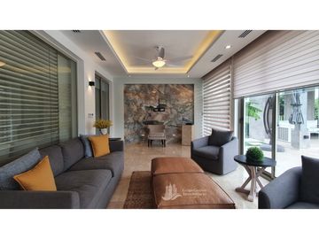 CASA DE LUJO CON PISCINA CLIMATIZADA SANTA MARIA FAIRWAY ESTATE MLD