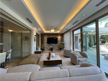 CASA DE LUJO CON PISCINA CLIMATIZADA SANTA MARIA FAIRWAY ESTATE MLD