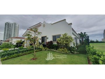 CASA DE LUJO CON PISCINA CLIMATIZADA SANTA MARIA FAIRWAY ESTATE MLD