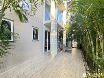 VENTA DE APARTAMENTO AMOBLADO EN PLAYA CARACOL, PH AIRES DEL MAR 3 (2)