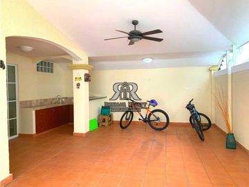 VENDO CASA CONDADO DEL REY