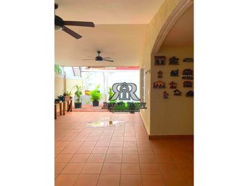 VENDO CASA CONDADO DEL REY