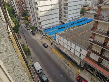 ¡OPORTUDNIDAD! 1 AMB y ½ a la calle c/ balcón francés.z/ Plaza Colón