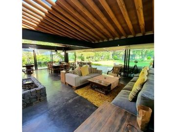 Casa en venta en el Club de Golf Avándaro Valle de Bravo