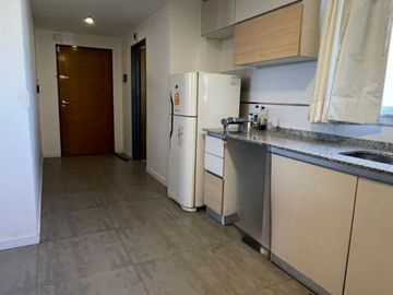 Monoambiente al frente con balcón aterrazado e increíble vista abierta