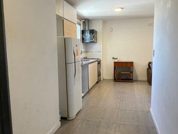 Monoambiente al frente con balcón aterrazado e increíble vista abierta