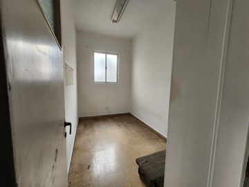 Semi Piso de 4 ambientes y dependencias, Balcón terraza, ,Estilo y Categoría