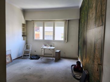 Semi Piso de 4 ambientes y dependencias, Balcón terraza, ,Estilo y Categoría