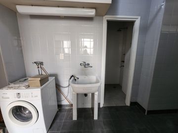 Semi Piso de 4 ambientes y dependencias, Balcón terraza, ,Estilo y Categoría