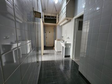 Semi Piso de 4 ambientes y dependencias, Balcón terraza, ,Estilo y Categoría