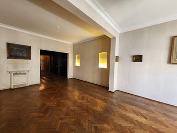 Semi Piso de 4 ambientes y dependencias, Balcón terraza, ,Estilo y Categoría