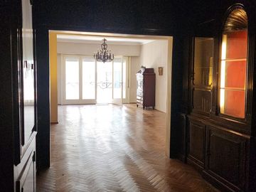Semi Piso de 4 ambientes y dependencias, Balcón terraza, ,Estilo y Categoría