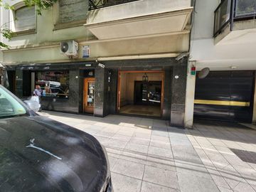 Semi Piso de 4 ambientes y dependencias, Balcón terraza, ,Estilo y Categoría