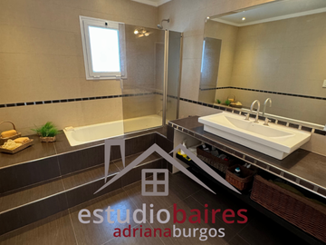 HERMOSA CASA EN CLUB DE CAMPO LA CONCEPCION DE LUJAN