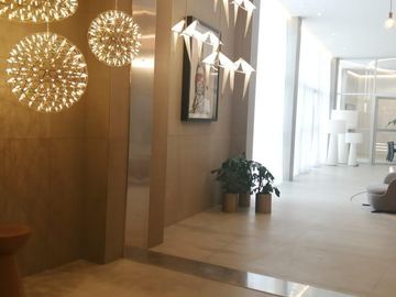 Venta Increíble Suite . Piso 4. Sector: González Suárez. Edif. Oh. SC