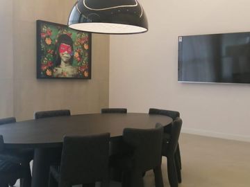 Venta Increíble Suite . Piso 4. Sector: González Suárez. Edif. Oh. SC