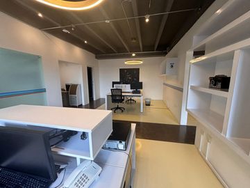 Venta oficina -estudio de grabación. Plaza del  Rancho