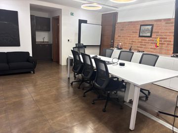 Venta oficina -estudio de grabación. Plaza del  Rancho