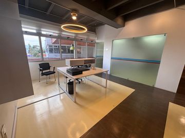 Venta oficina -estudio de grabación. Plaza del  Rancho
