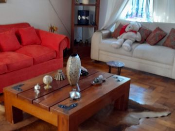 Se vende Amplia Casa En Maipú, 3d 2b Y 3 Estac