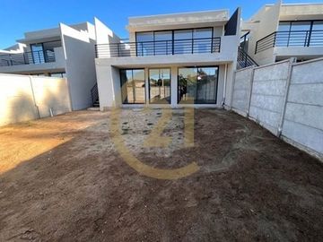 Casa mediterránea condominio cerrado Quilpué