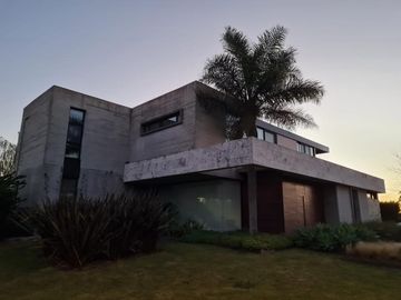 Casa - El Yacht