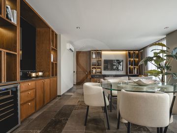 Predio para desarrollo vertical con licencia de uso de suelo Departamento en venta en Fraccionamiento Montebello