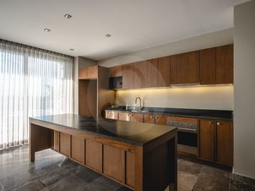 Predio para desarrollo vertical con licencia de uso de suelo Departamento en venta en Fraccionamiento Montebello