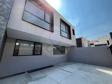 Casa en venta en Paseos del Bosque
