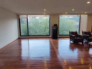 SE VENDE CASA REMODELADA EN BOSQUES DE LAS LOMAS (V)