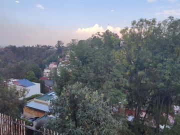SE VENDE CASA REMODELADA EN BOSQUES DE LAS LOMAS (V)