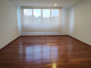 SE VENDE CASA REMODELADA EN BOSQUES DE LAS LOMAS (V)
