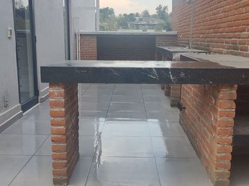 SE VENDE CASA REMODELADA EN BOSQUES DE LAS LOMAS (V)