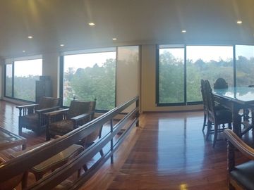 SE VENDE CASA REMODELADA EN BOSQUES DE LAS LOMAS (V)