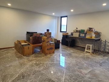 SE VENDE CASA REMODELADA EN BOSQUES DE LAS LOMAS (V)