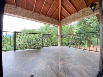 Casa en venta en Envigado Loma del Escobero