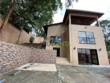 Casa en venta en Envigado Loma del Escobero