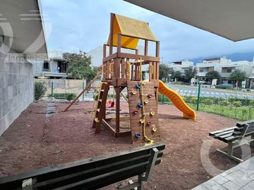 Casa en Venta, Residencial Cumbres La Joya, Zona Cumbres, Monterrey N.L.