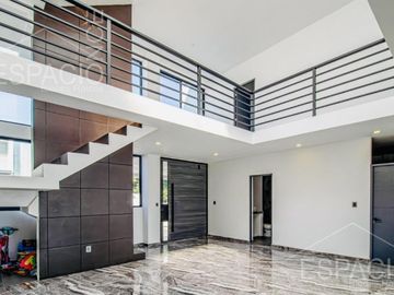 Casa en Fraccionamiento Burgos Bugambilias