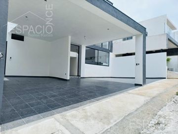 Casa en Fraccionamiento Burgos Bugambilias