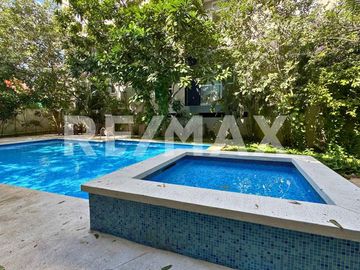 Departamento en venta en condominio Riviera Towers  - Playa del Carmen
