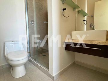 Departamento en venta en condominio Riviera Towers  - Playa del Carmen