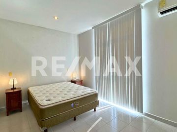 Departamento en venta en condominio Riviera Towers  - Playa del Carmen