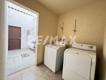 CASA EN VENTA JURICA MISIONES, QUERÉTARO, QRO. - (3)