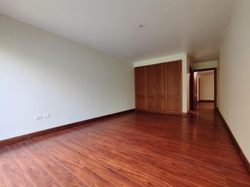 Departamento Dúplex en Venta en Bellavista, Quito