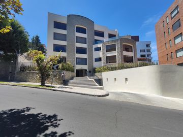 Departamento Dúplex en Venta en Bellavista, Quito